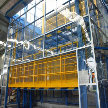 直頂式升降機(jī)