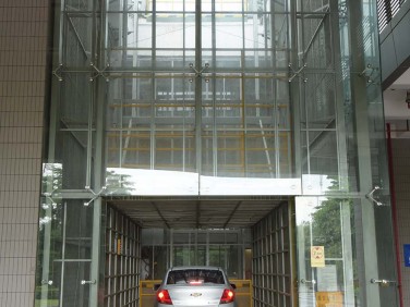 4S店專(zhuān)用升降機(jī)